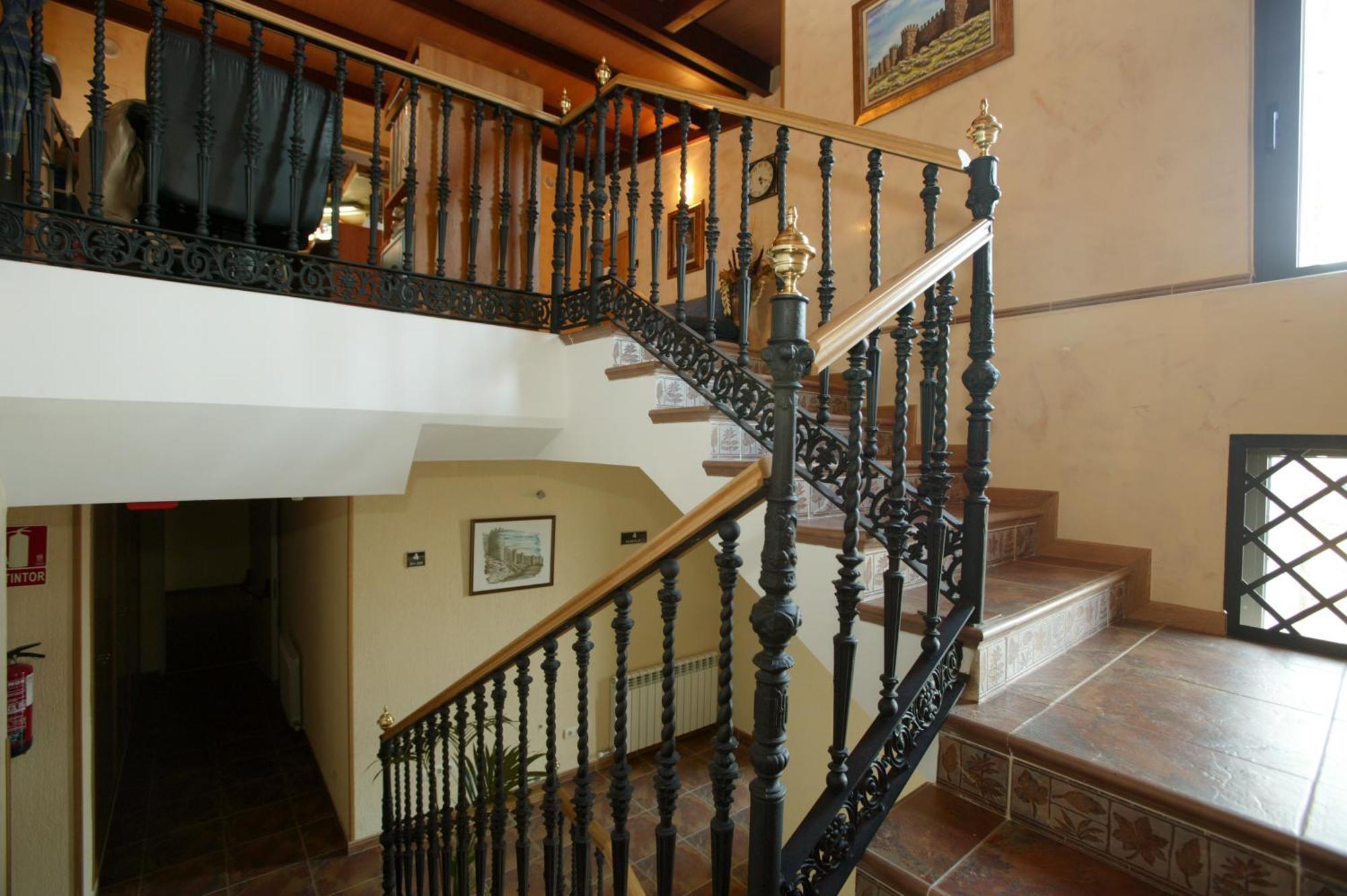 Hotel Las Murallas อาบีลา ภายนอก รูปภาพ