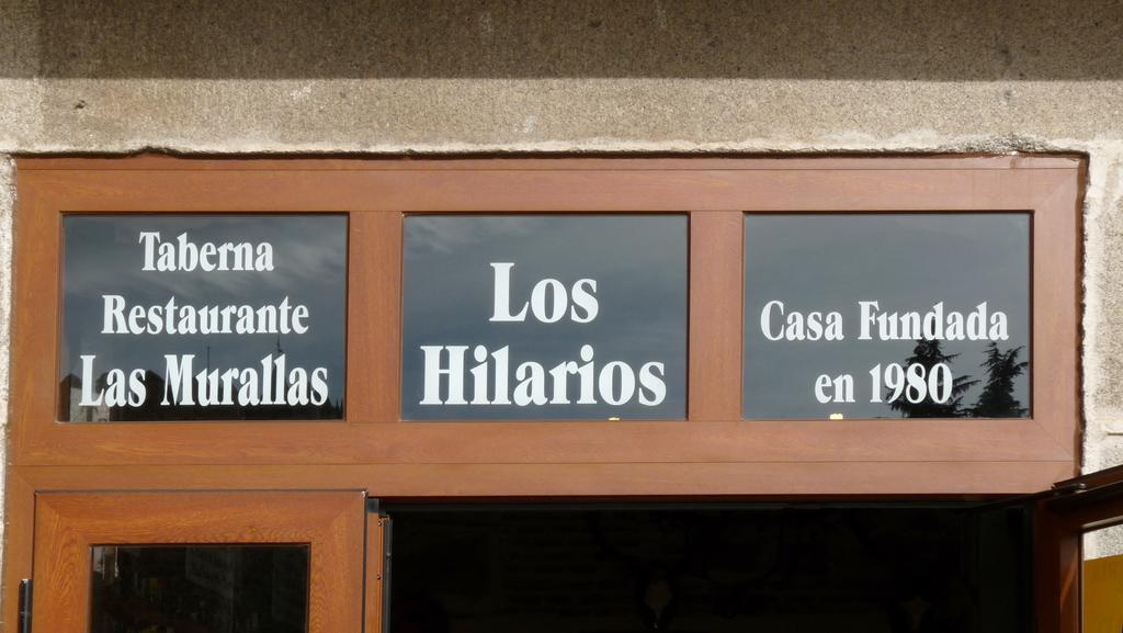 Hotel Las Murallas อาบีลา ภายนอก รูปภาพ