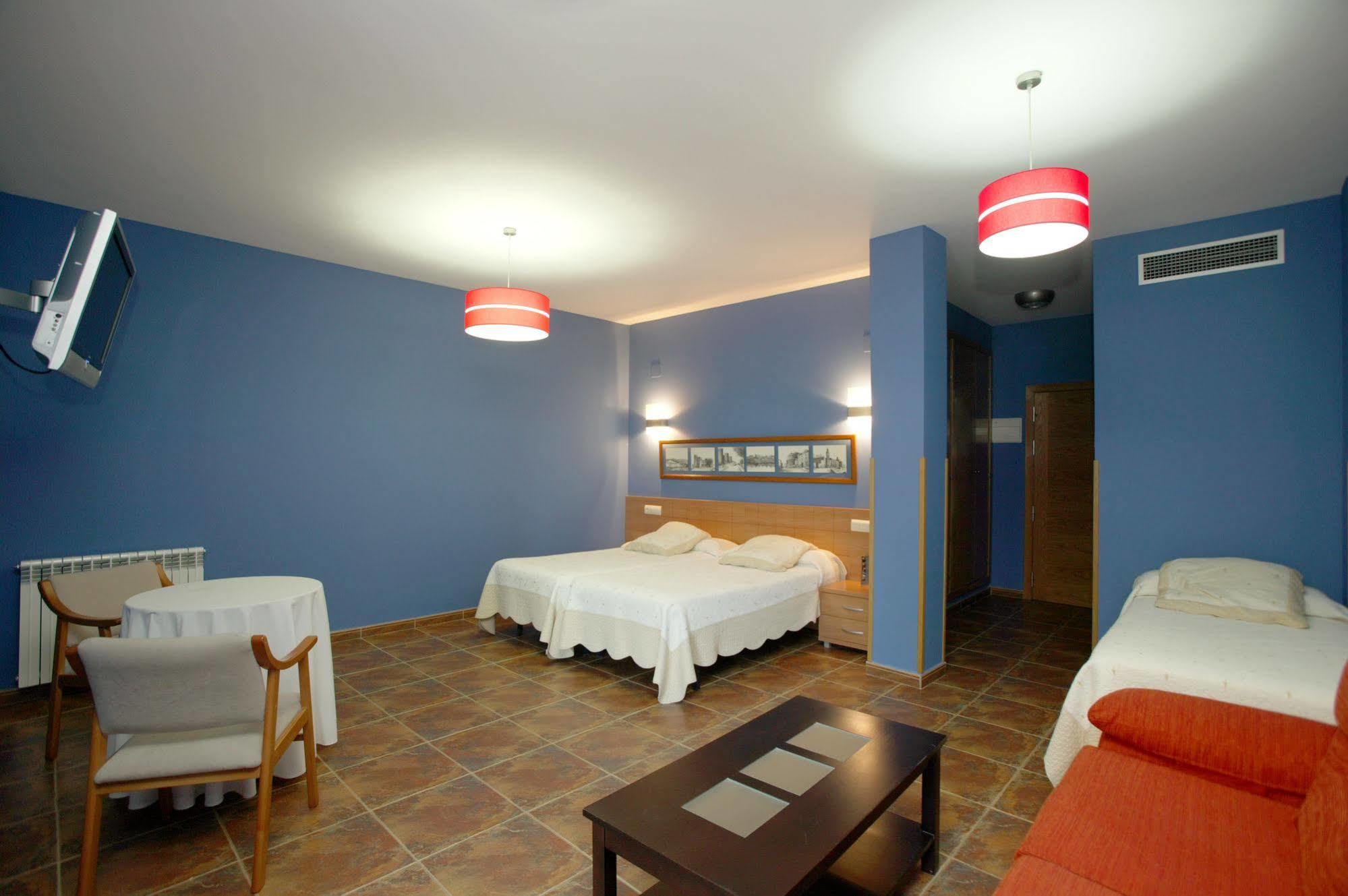 Hotel Las Murallas อาบีลา ภายนอก รูปภาพ