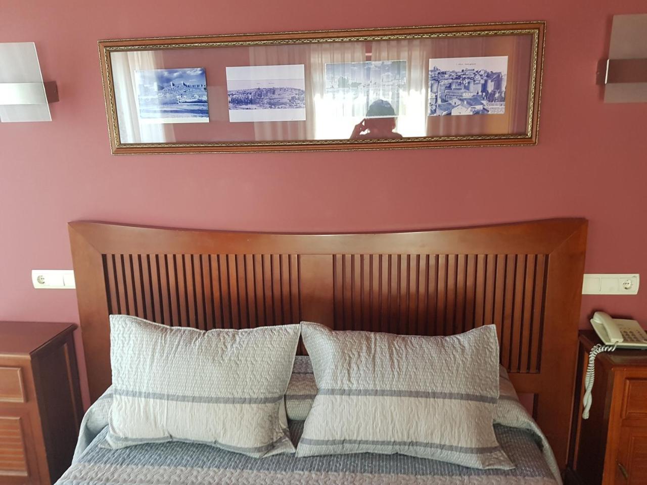 Hotel Las Murallas อาบีลา ภายนอก รูปภาพ