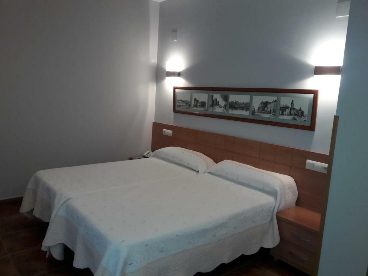 Hotel Las Murallas อาบีลา ภายนอก รูปภาพ